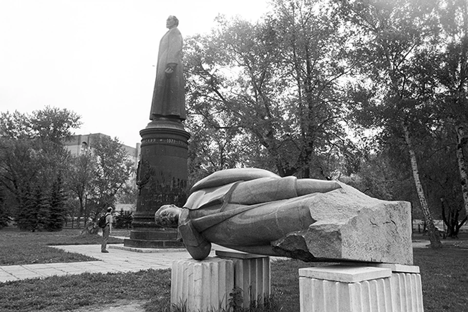 Памятник дзержинскому в москве