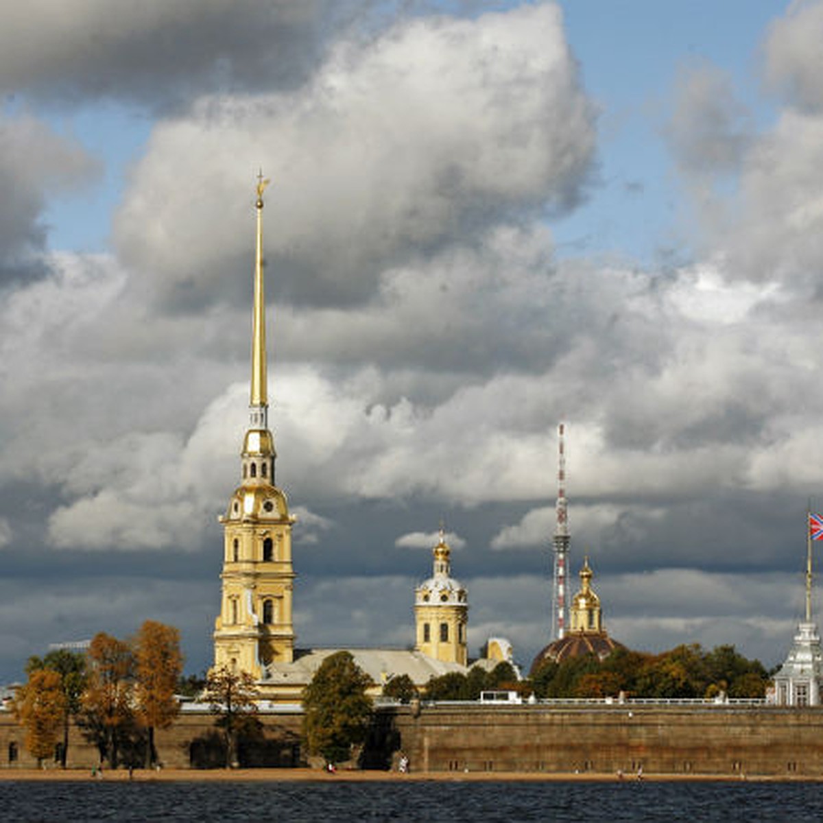 Мифы Петропавловки: Сталин на шпиле и священный Грааль в гробнице Петра I -  KP.RU