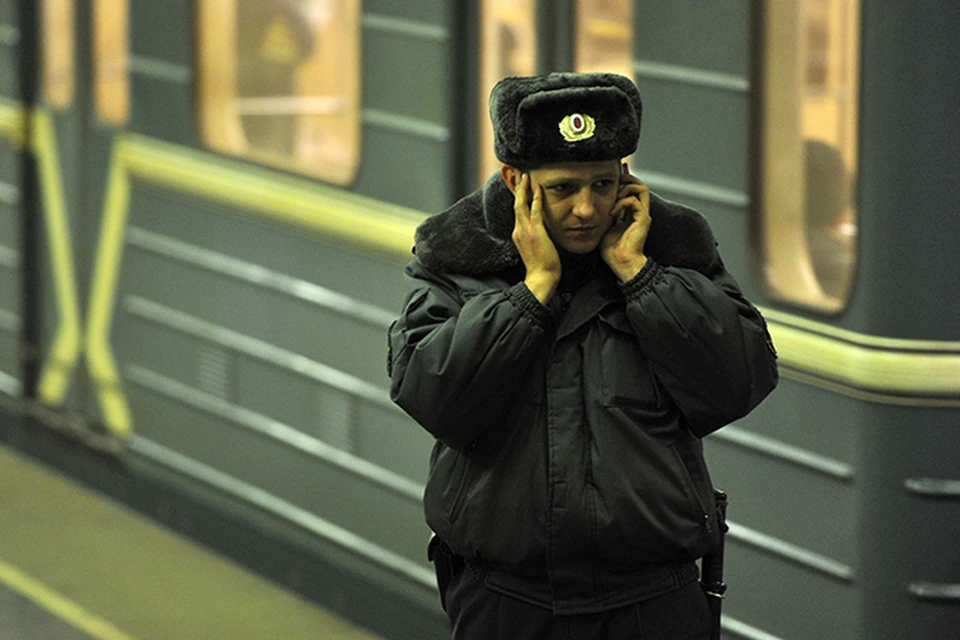 Столичные силовики ведут в метро секретные проверки