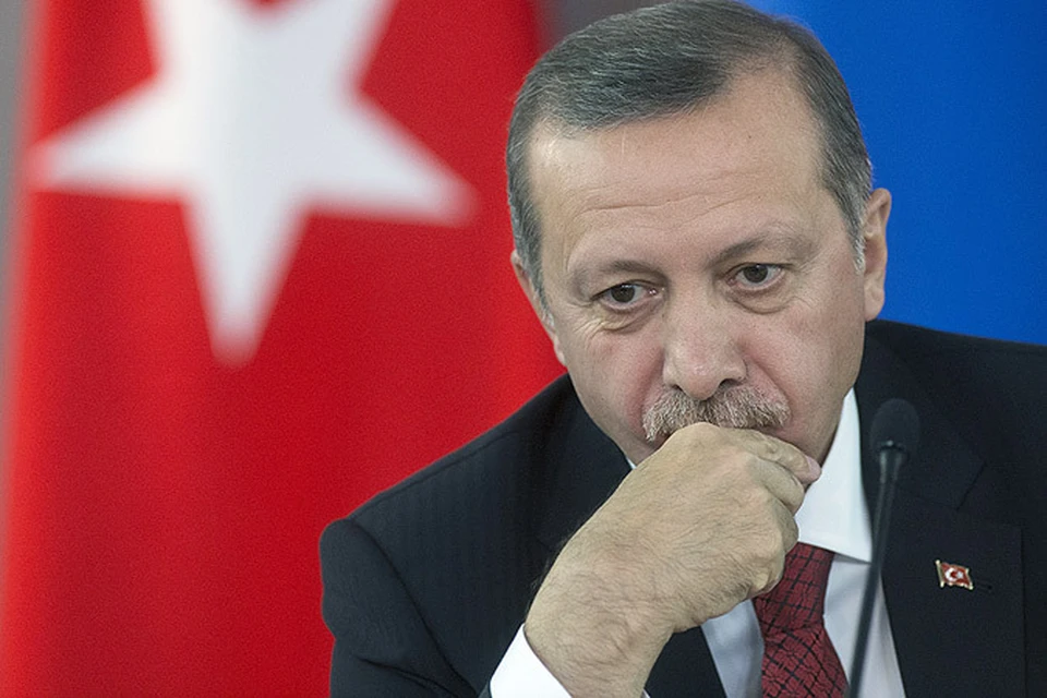 Эрдоган показал, что Турция сейчас фактически выступает если не на стороне ИГ, то заодно с ним.