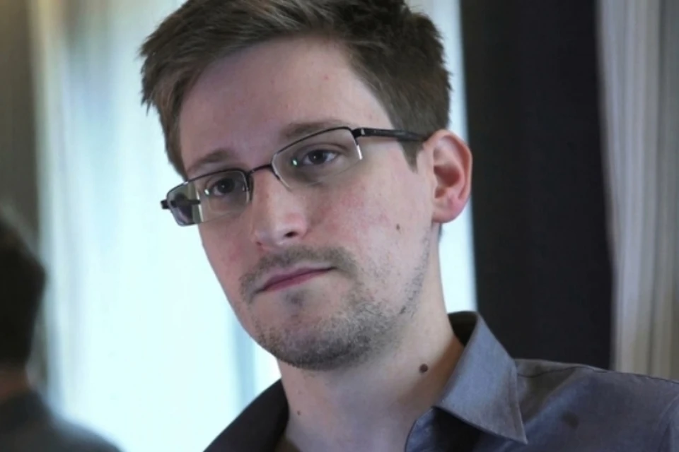 Гроза американских спецслужб Сноуден уже не в первый раз дает интервью западным журналистам. Иногда вживую.