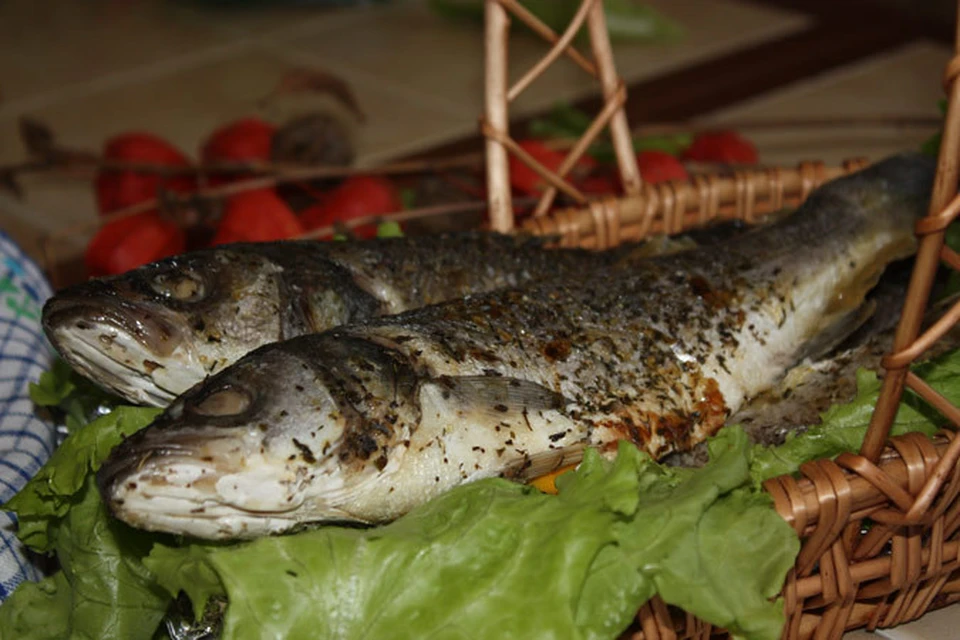Нежная, тающая во рту рыбка и на праздничном столе выглядит нарядно, и не перегрузит пищеварение