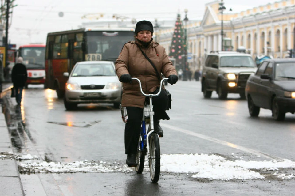 Снег зимой в Петербурге? Нет, не слышали.