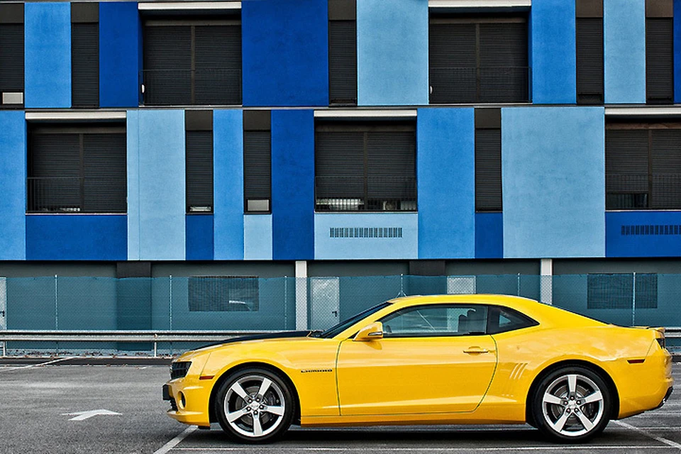 Chevrolet Camaro сейчас продается в России, но цена объявляется по требованию.