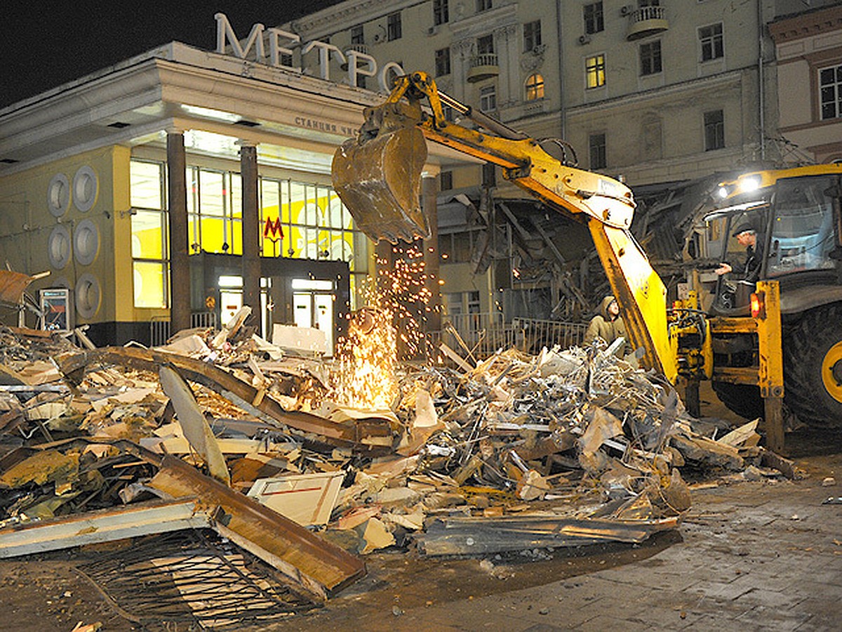 В столице завершается снос опасного для москвичей самостроя - KP.RU