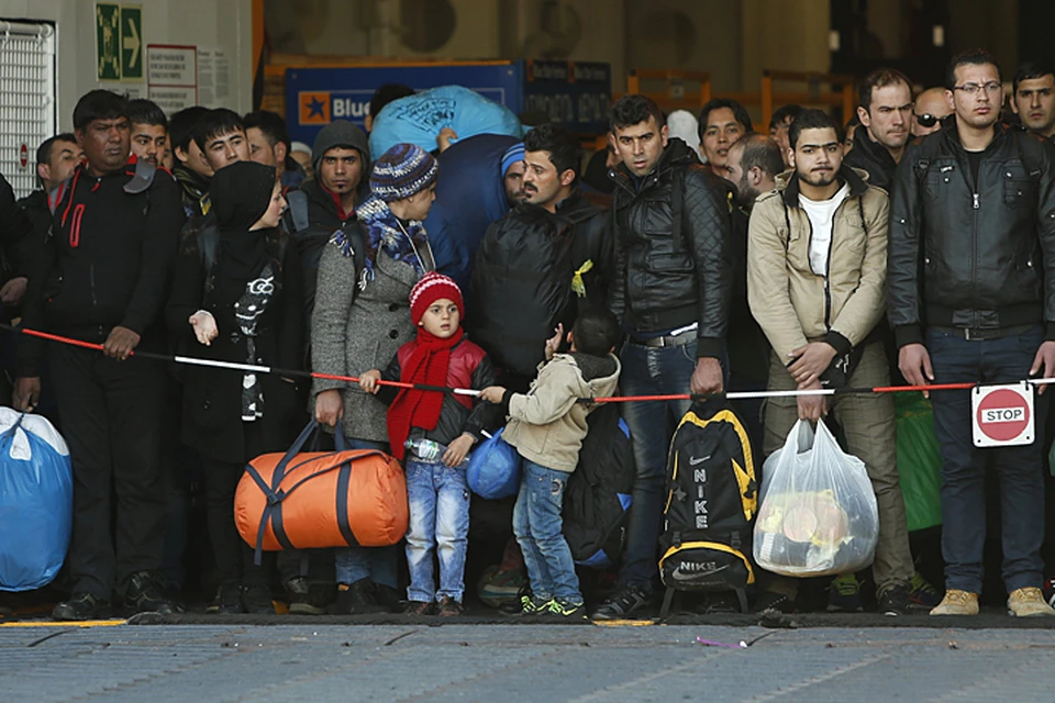 Тот, кто видел репортажи о сирийских беженцах, наводнивших Европу, наверняка обратил внимание: это в основном очень молодые люди