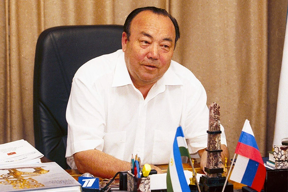 Муртаза Рахимов на рабочем месте руководителя Башкортостана в 2005 году.