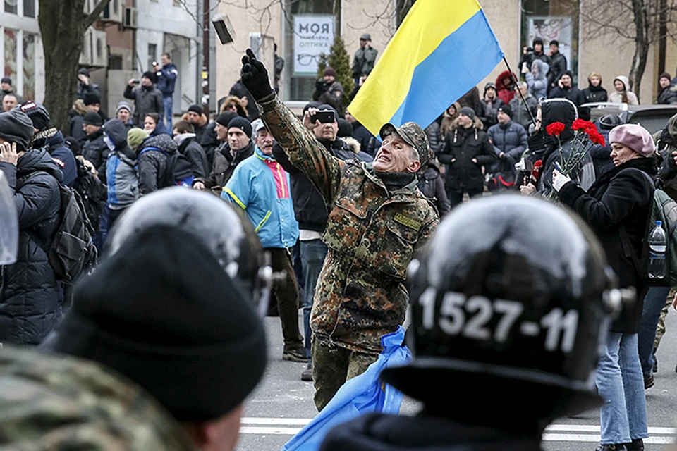 Причастность нынешней украинской власти к убийствам на майдане и другим преступлениям проверит Международный уголовный суд