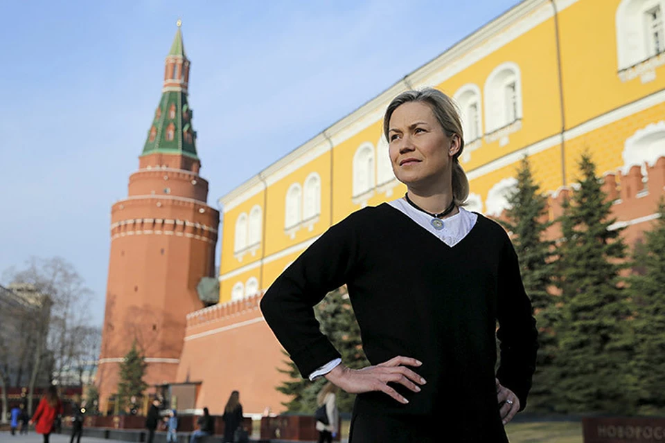 Инвесторы вновь начинают обращать внимание на Россию после падения интереса два года назад, сообщила Анна Ваананен, портфельный менеджер Credit Suisse