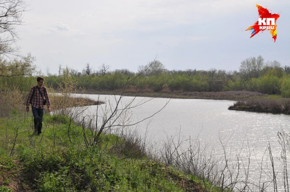 Уже сегодня после расчистки ерик Дегтярный выглядит как полноводная речушка.