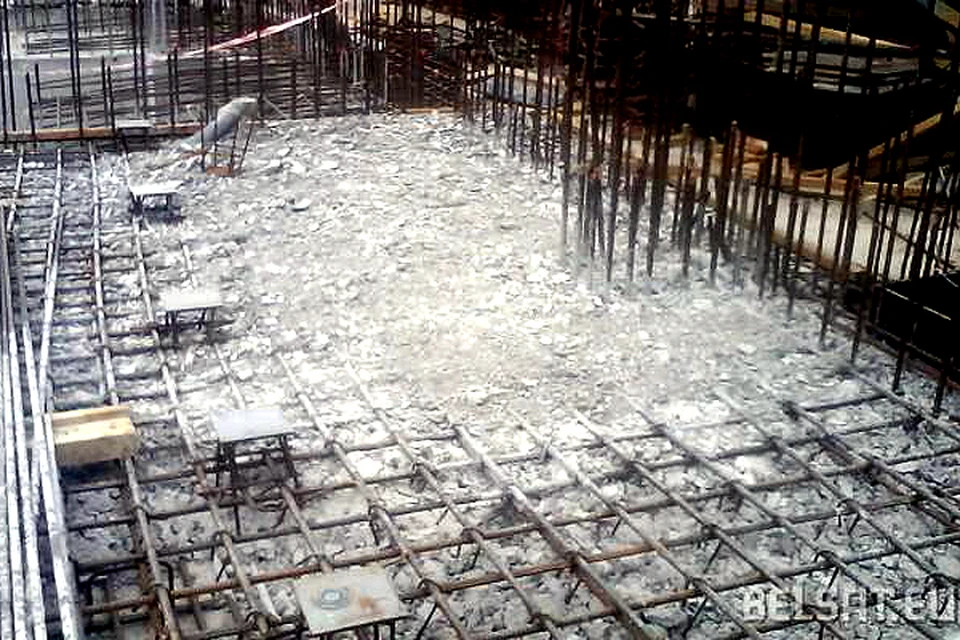 Фотографии с обрушенным бетоном сегодня появились в интернете. Фото сайта belsat.eu.