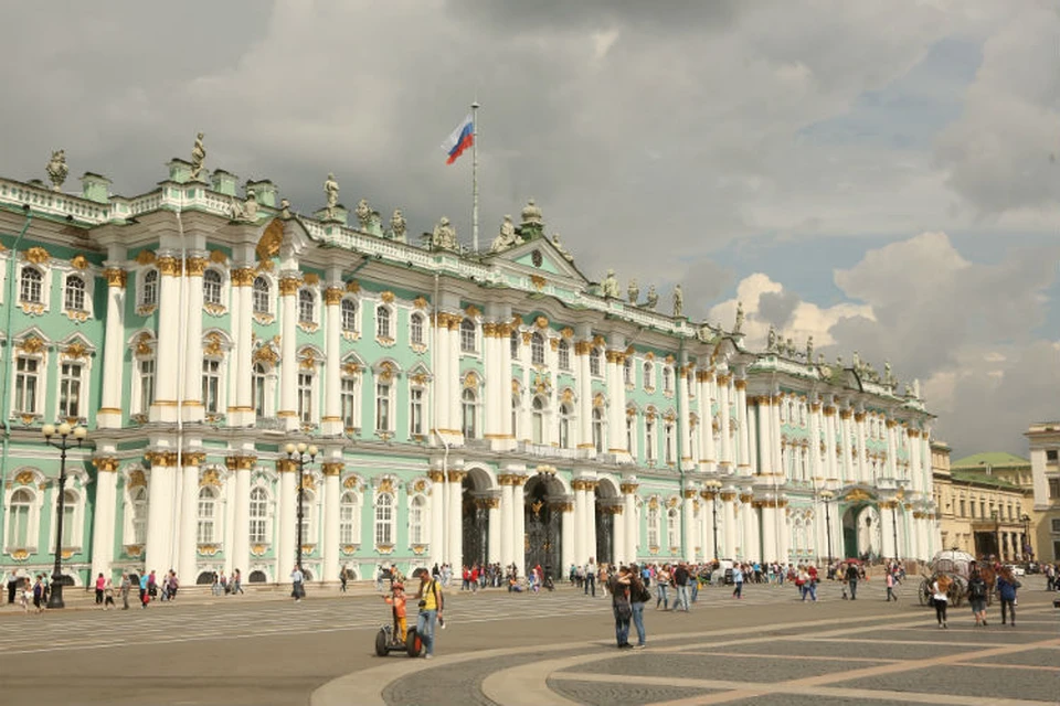 Эрмитаж - один из главных символов города