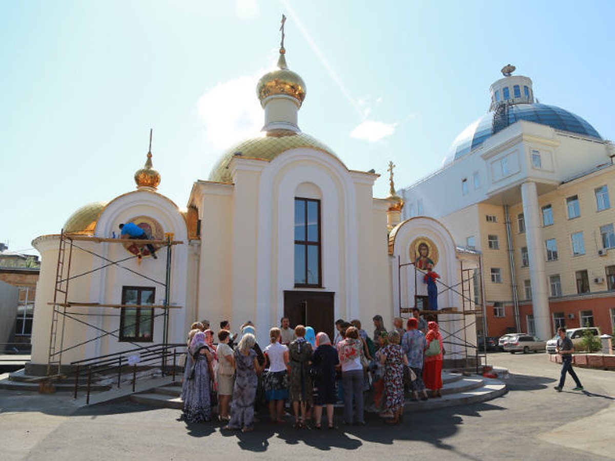 В Красноярске открыли новый храм святителя Луки и освятили место для нового  памятника - KP.RU