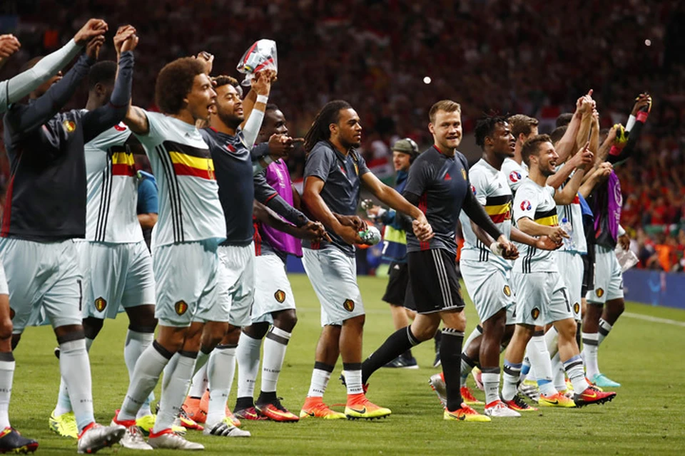 Бельгийцы празднуют выход в четвертьфинал