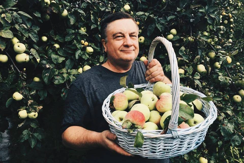 Андрей Туманов: - За последние 20 лет я ни разу не пробовал импортных яблок! Впрочем, и до этого не пробовал...