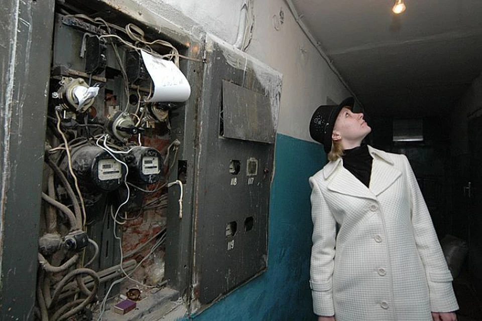Если коммунальные услуги вас не устраивают и прошел срок, в течение которого управляющая компания должна была все исправить, но ничего так и не сделала, тогда можно написать претензию.