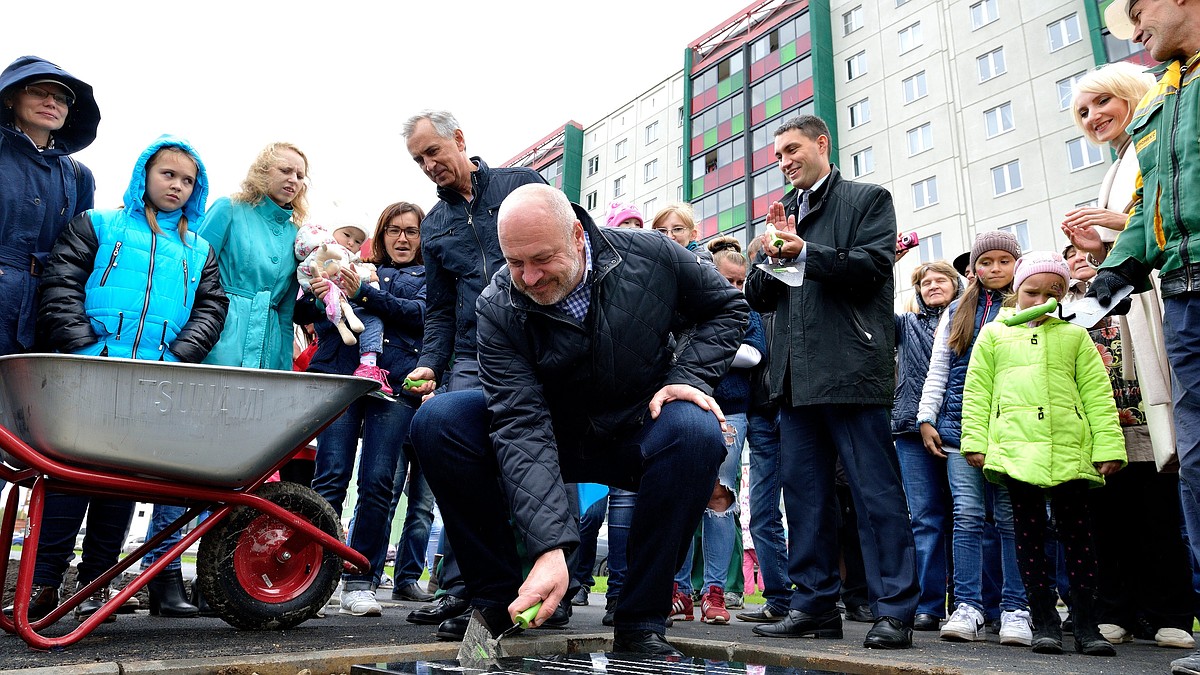 В микрорайоне «Вишневая горка» заложили «капсулу времени» новоселам - KP.RU