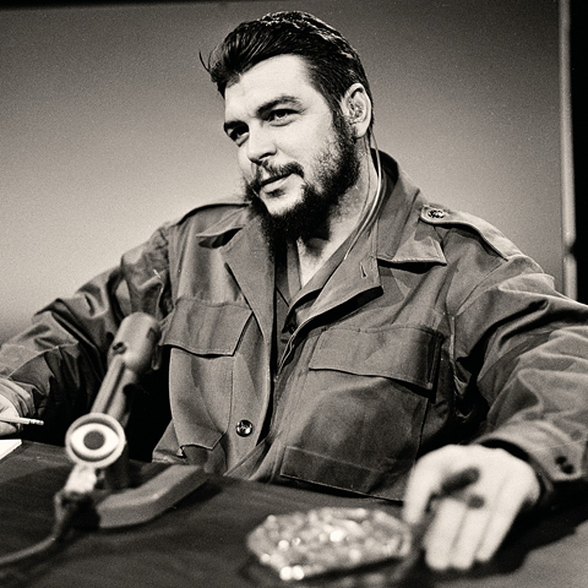 Че Гевару прозвали Свином за то, что он принимал душ прямо в рубашке - KP.RU