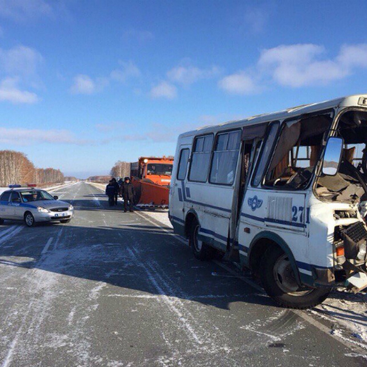 Омский медик, помогавший выжившим в ДТП с 5 погибшими: У автобуса от удара  пол собрался гармошкой - KP.RU