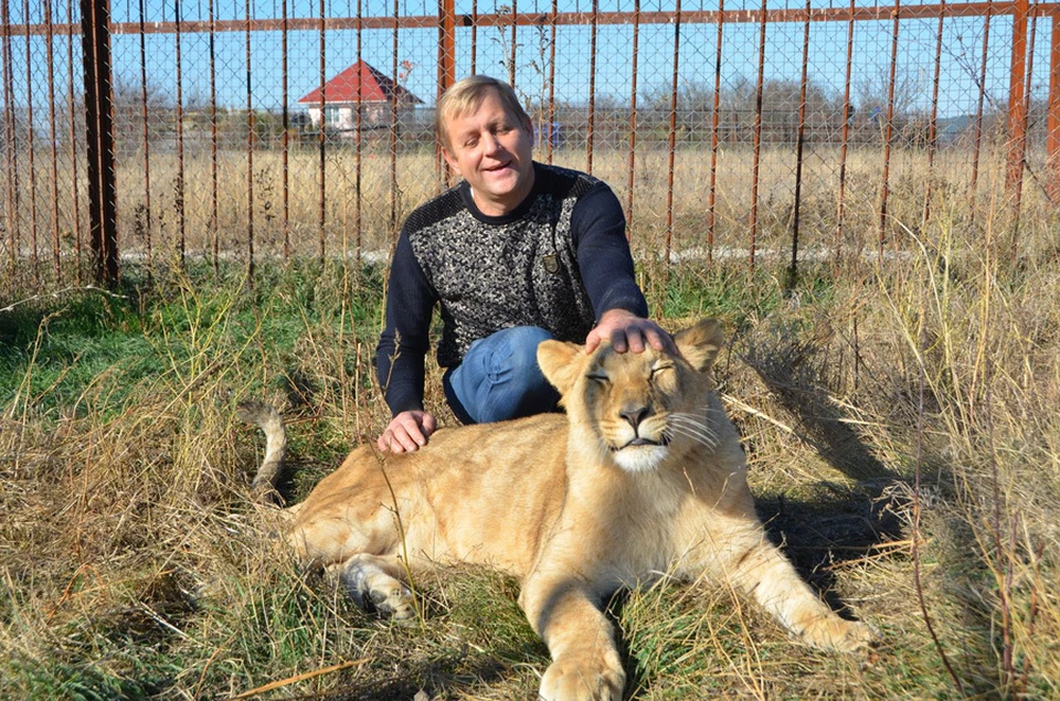 Лола и любимый хозяин Олег Зубков. Фото: Татьяна Алексагина