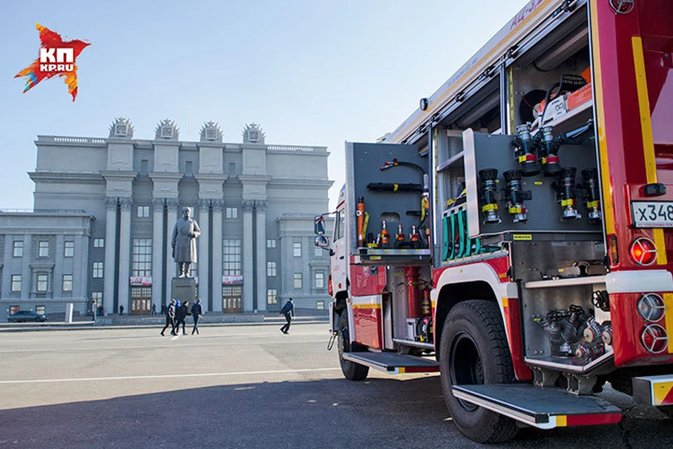 В Самаре на площади Куйбышева прошла выставка современной пожарной техники.