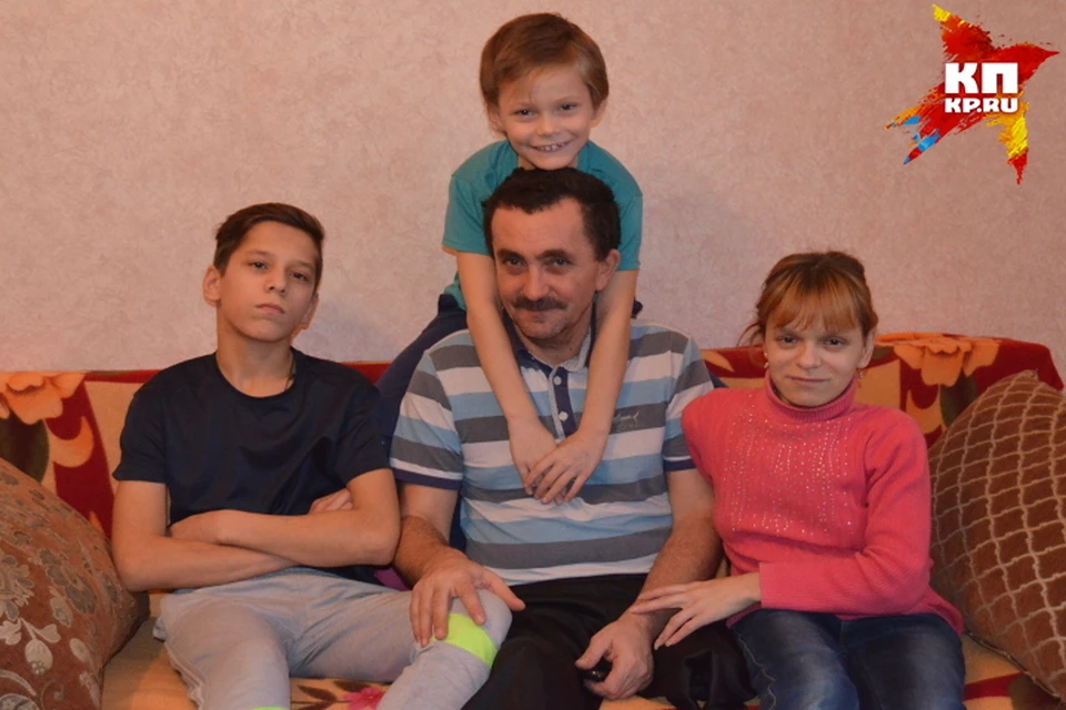Алексей, Юля и сыновья Сережа и Алеша