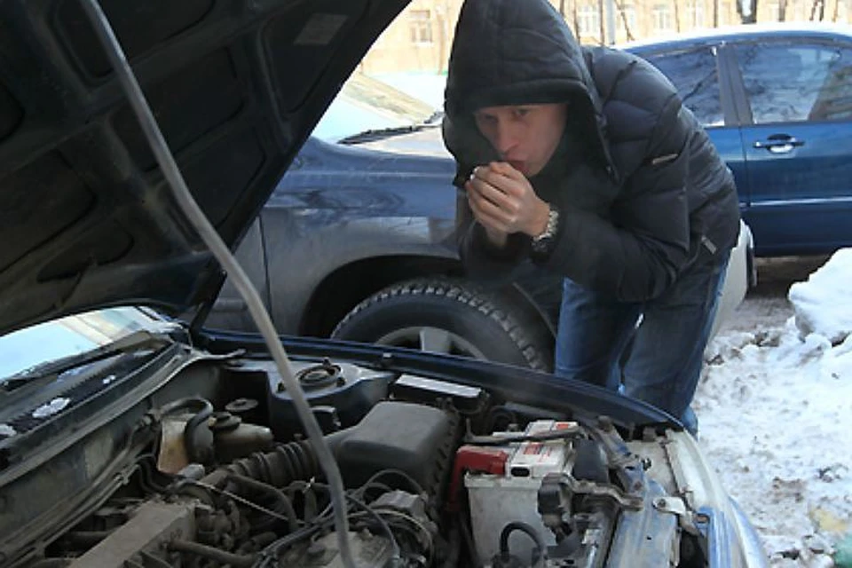 Нижегородские автолюбители в -35 прибегают к помощи эвакуаторов и такси.