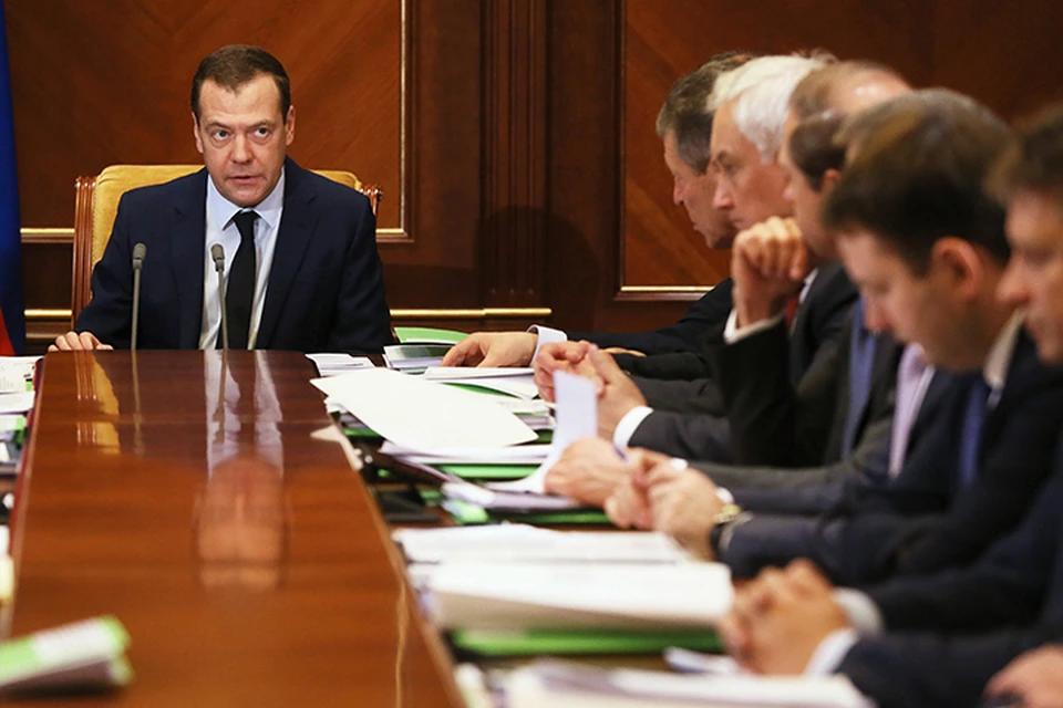 По словам премьера, правительство выполнило большинство пунктов плана действий в 2016 году. Фото: Екатерина Штукина/ТАСС