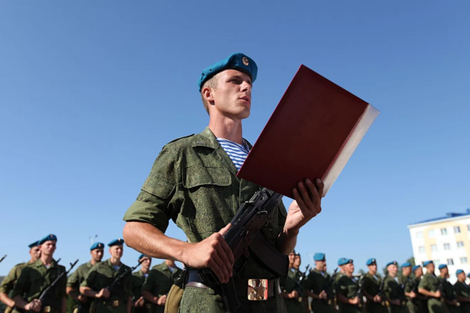 Войска ли. Люди в армии. Армия меняет. Армия меняет людей. Личность в армии.