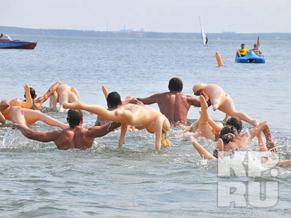 Oilaviy nudist plyajida jinsiy aloqa