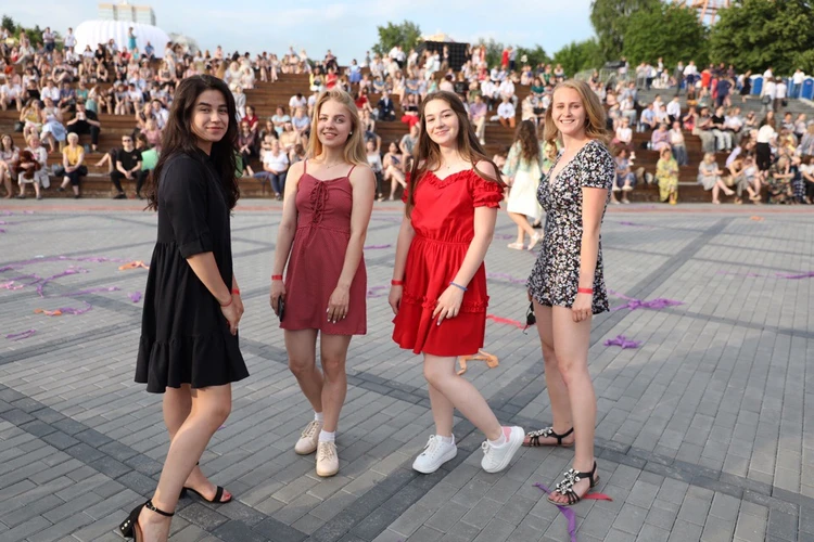 Платья На Выпускной Новосибирск