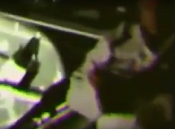 Смутная фигура внутри "Аполлона-20" -это якобы Алексей Леонов.