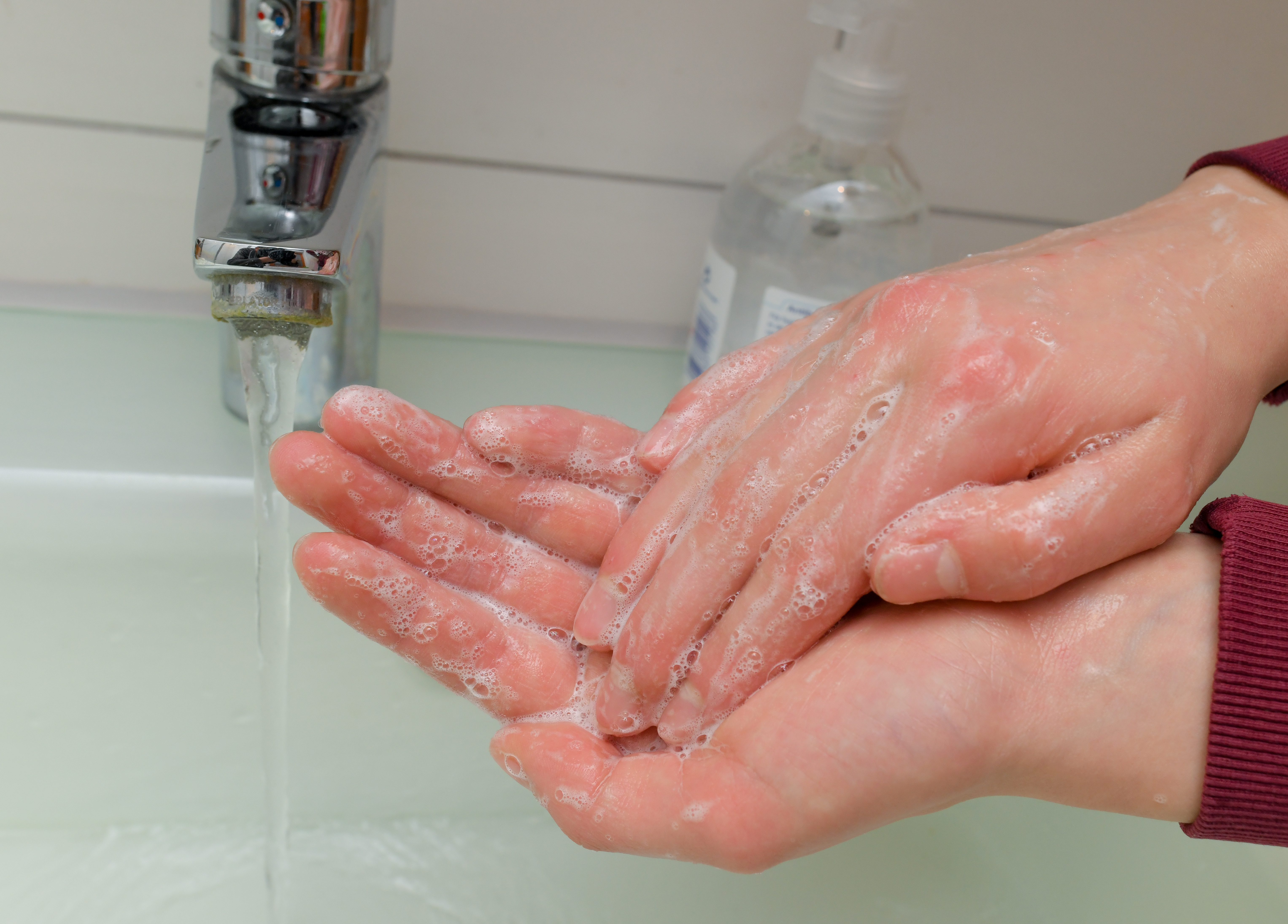 Мытье рук фото красивое