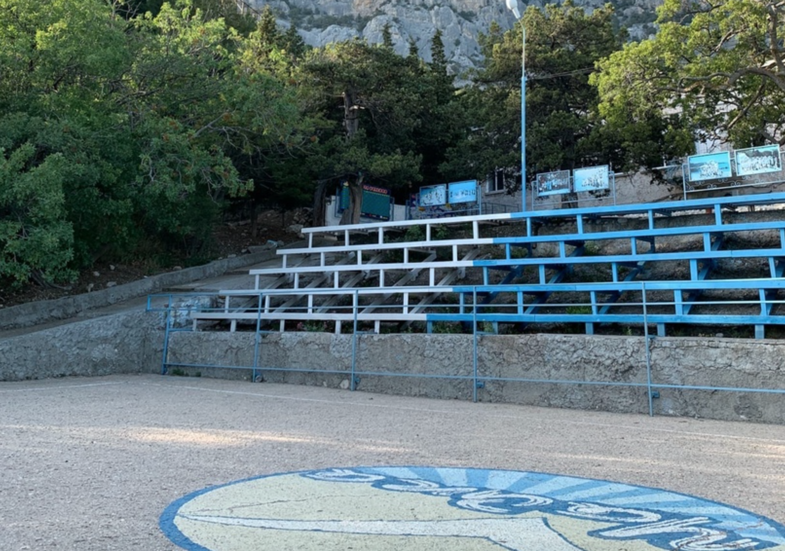 ДОЛ «Чайка» пока закрыт. Как и некоторые другие лагеря в Севастополе.