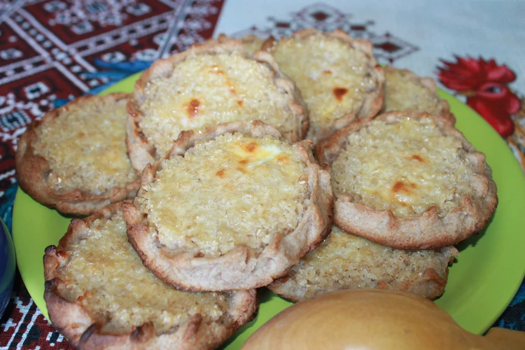 Шаньги с картошкой: пошаговый рецепт из пресного дрожжевого теста