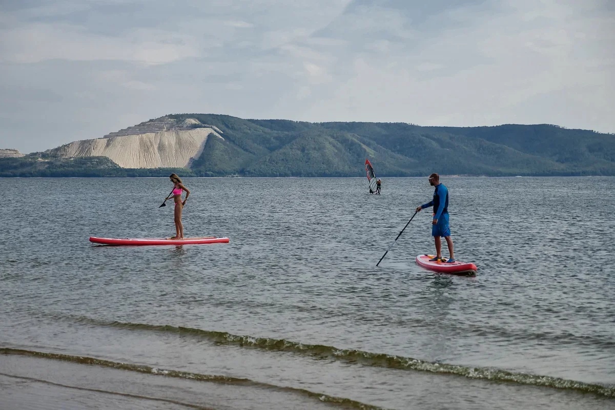 Многие сапбордеры Тольятти в ветренную погоду пересаживаются на кайты