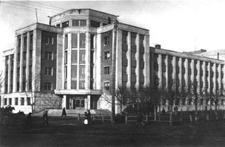 Перілер мен эльфтердің порно суреттері Лев белгісімен порно фильм