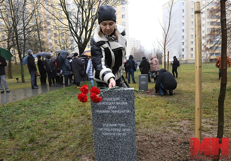 Могила александра тихоновича в минске фото