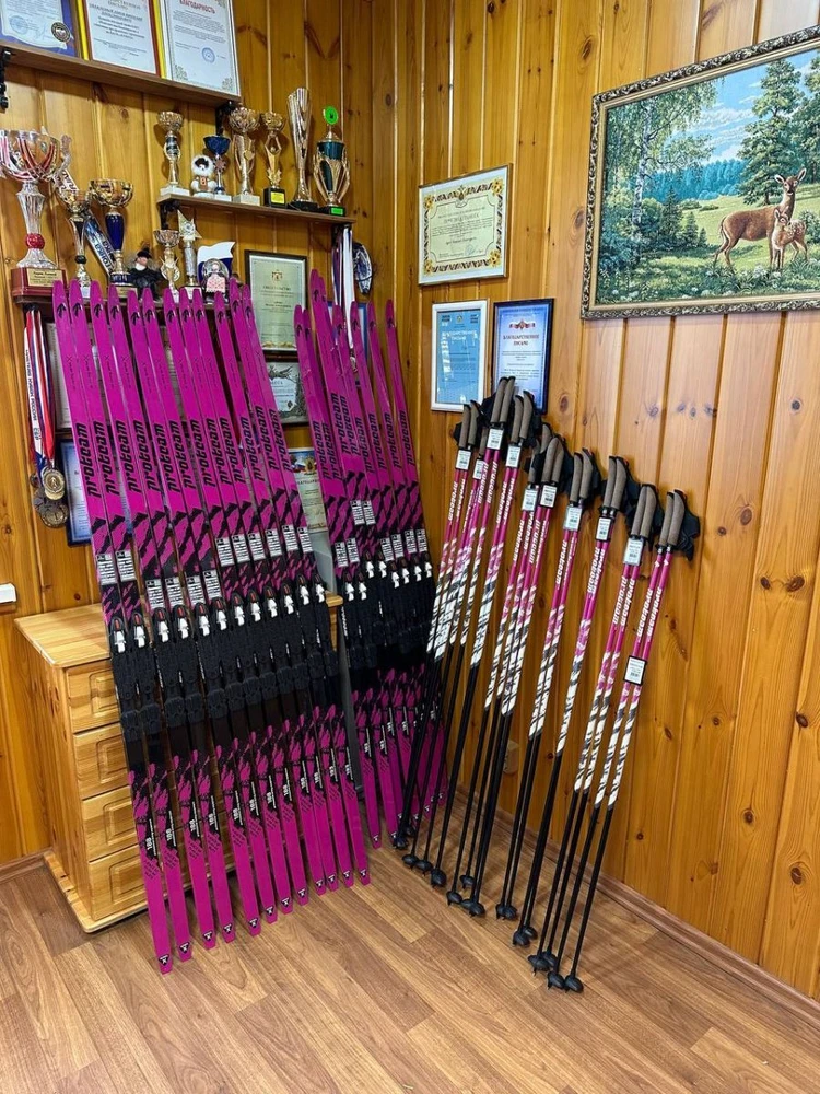 Горнолыжные лыжи fischer sport. Бег на лыжах. Лыжи onski race skate. Горные лыжи fischer детские. Лыжи отечественного производства.
