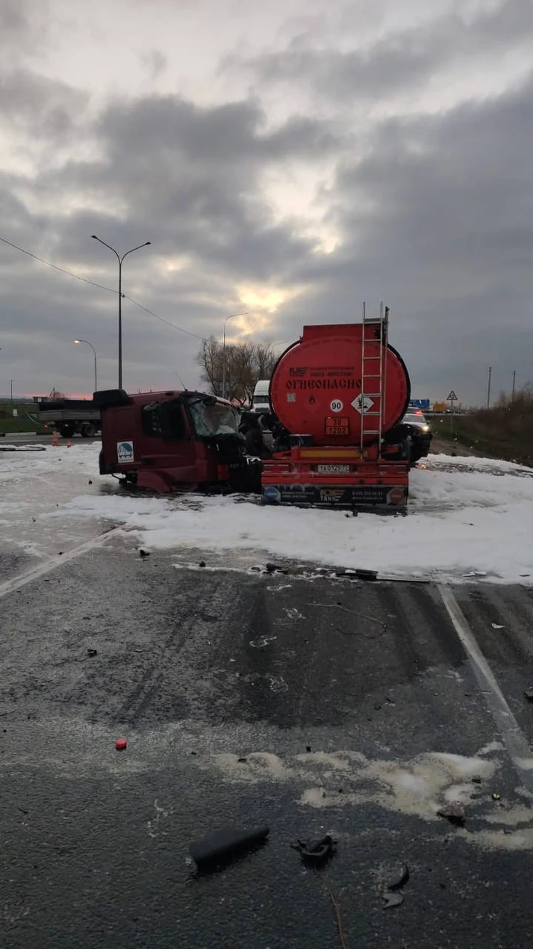 На Кубани после аварии с 3 погибшими и 14 пострадавшими заведено уголовное  дело - KP.RU