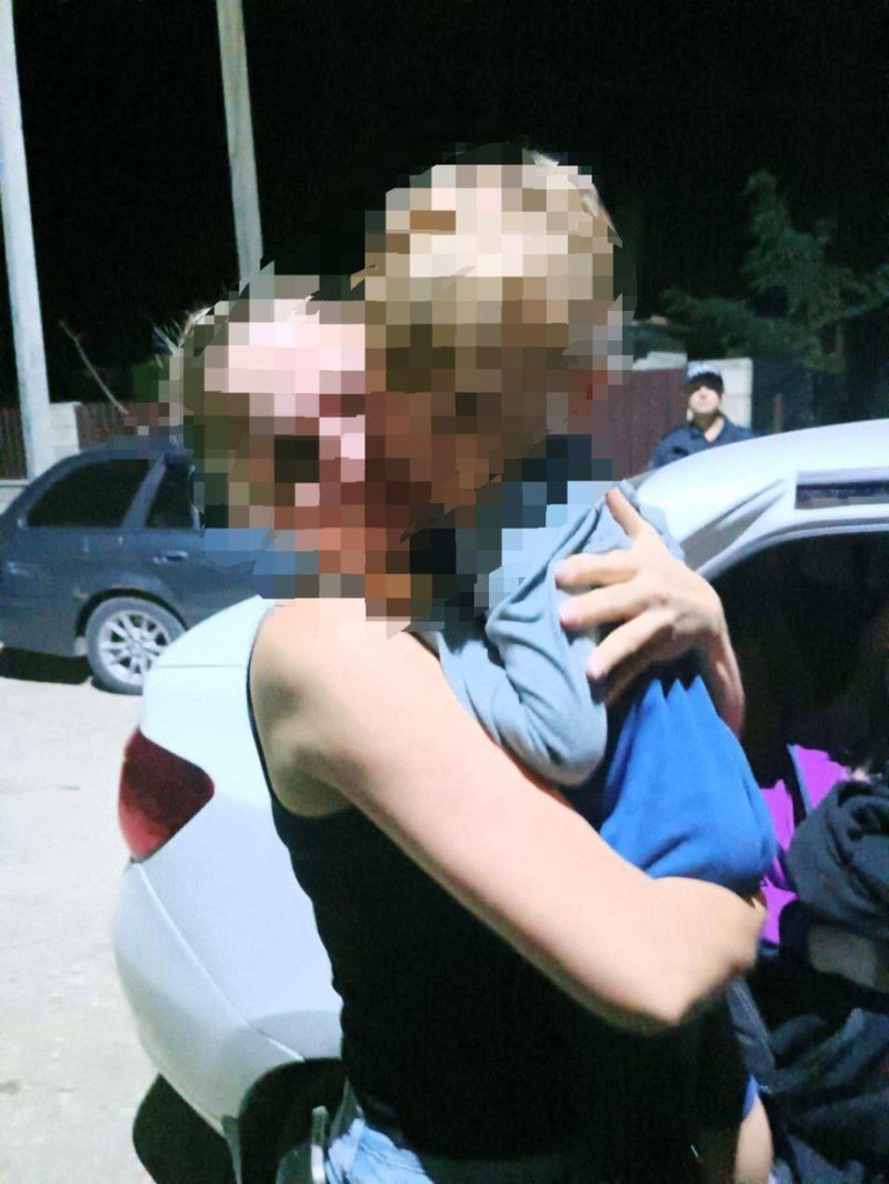 К счастью, ребенка быстро нашли живым и здоровым. Фото: полиция.