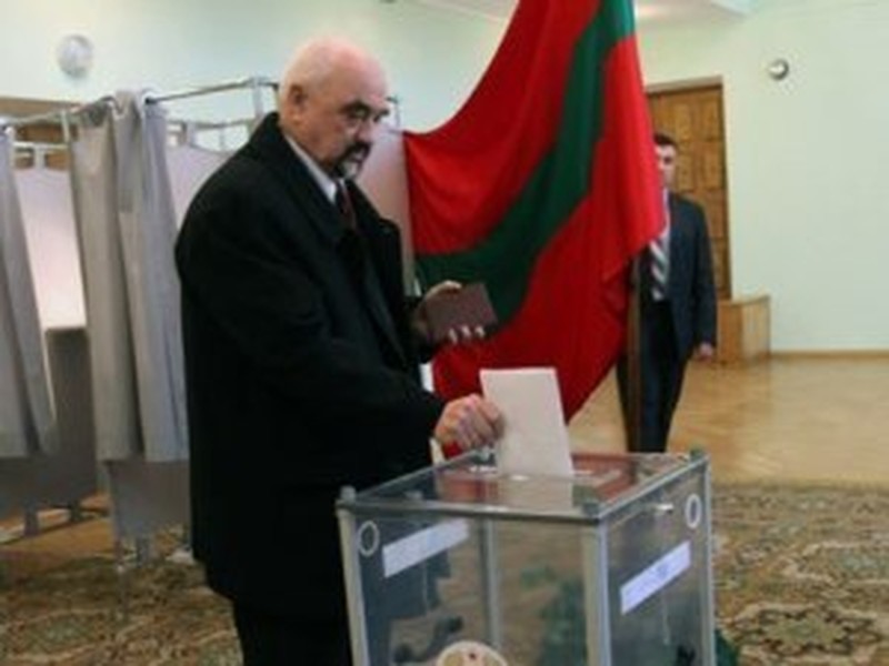 Для многих стало неожиданностью, что Игорь Смирнов показал лишь третий результат на выборах.