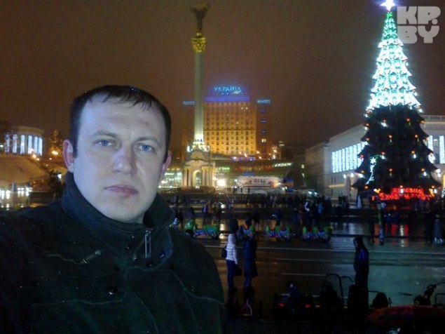 Виталий не улыбается даже под Новый год